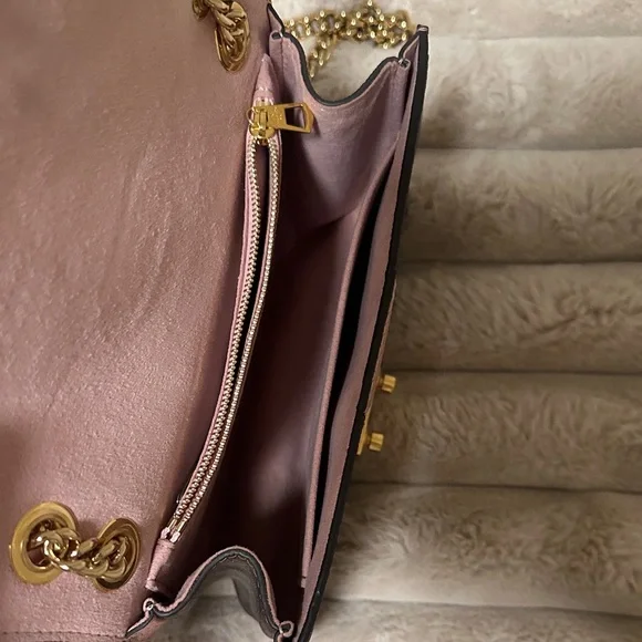 Louis Vuitton Bag - Picture 14 of 15